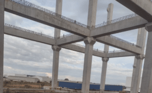 Estrutura de pré-moldado de concreto- Esper Engenharia - Ampliação Geolab